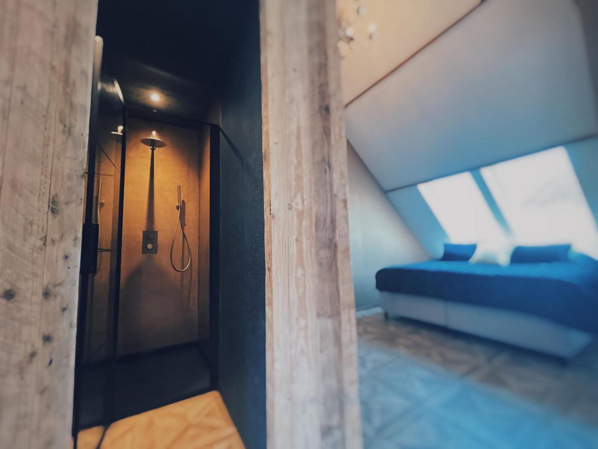 Boutique Bajoene 4*